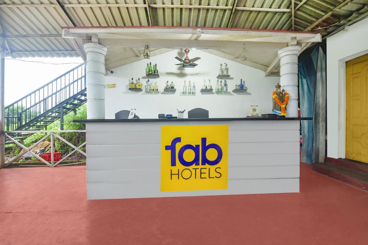 Fabexpress Vincy Palace, Mandrem Beach Hotel Kültér fotó